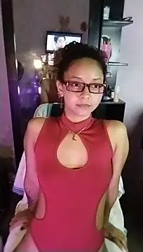 MIlan333X live cam on StripChat
