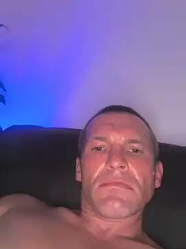 AttractiveSilk5 live cam on StripChat
