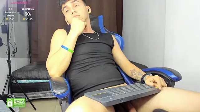 BDSMRoom_Latins live cam on StripChat
