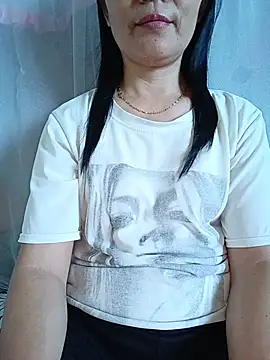 Doremon_95 live cam on StripChat
