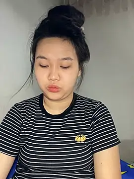 Almira6868 webcam