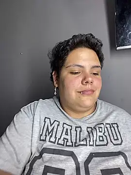 Hailey_Curvy webcam