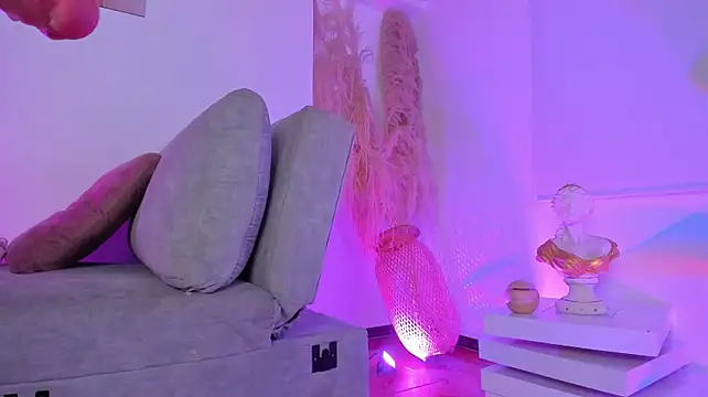Amelie_Wine webcam