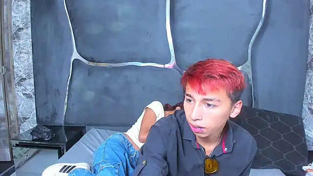 LexxyAndAres webcam
