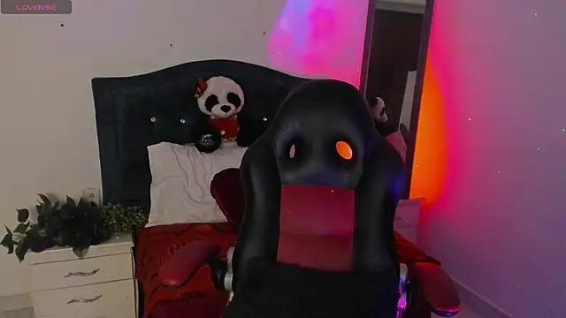 zaharavela_ webcam