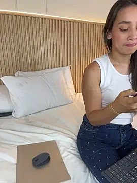 NahimiThompson webcam