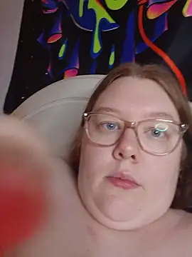 Sexycurvyemilyy webcam