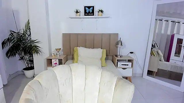 Zoe_Gruber webcam