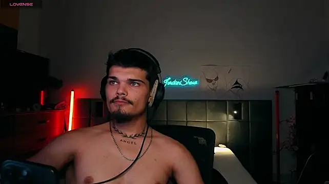 JordanShow webcam