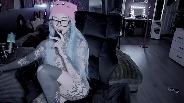 bambitatted webcam