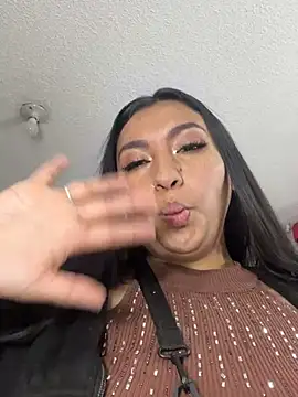 Issa_Santana webcam