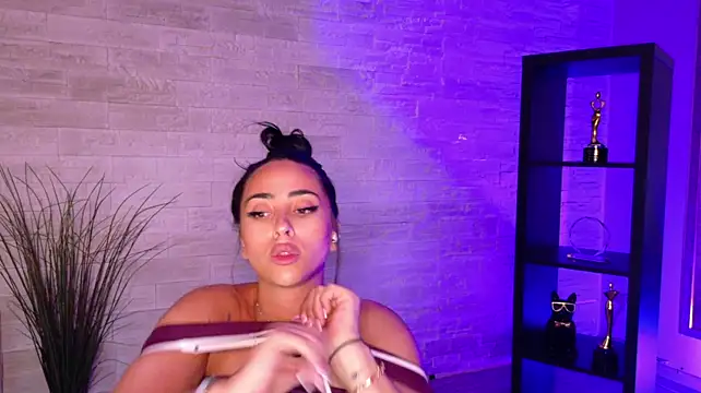 Cupcake_Izzy webcam