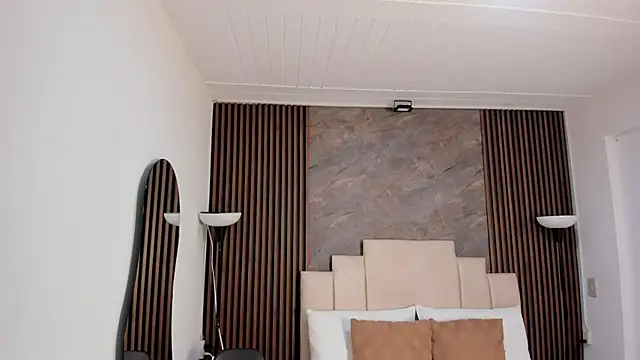 curly_cherry webcam