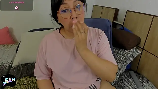 ella_harry webcam
