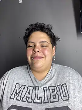 Hailey_Curvy live cam on StripChat