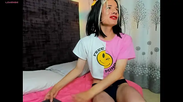loverisu-coral webcam
