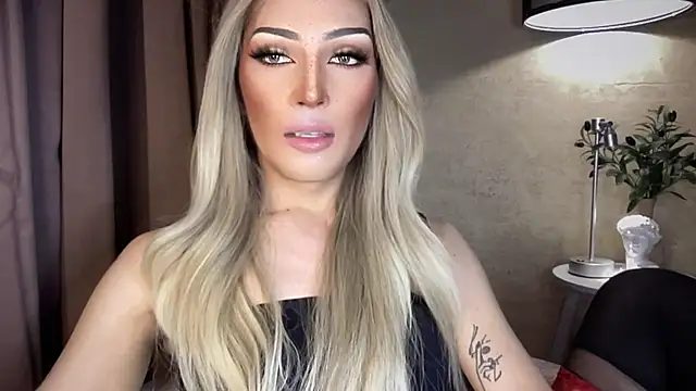 Alicegreenexx live cam on StripChat