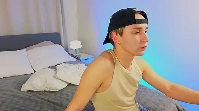 e1v1s live cam on StripChat
