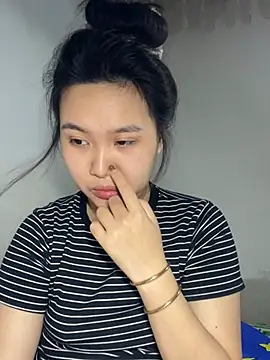 Almira6868 webcam