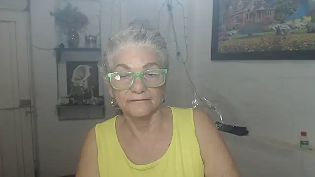 FunnyGrandma webcam