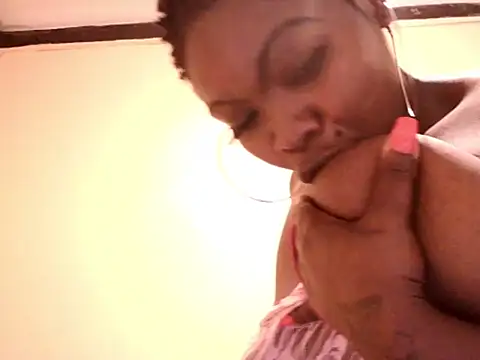Queen_BootyXXX webcam