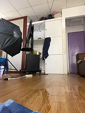 Eva_Feller69