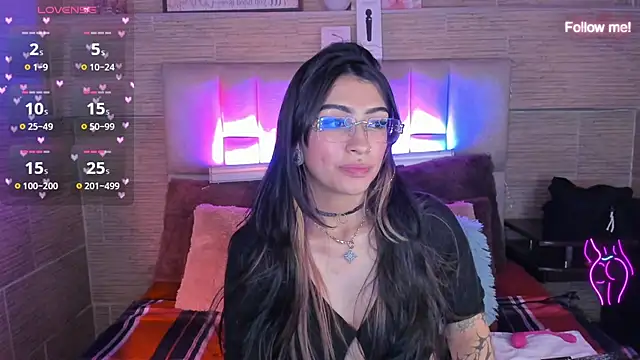 mia_devine_ webcam