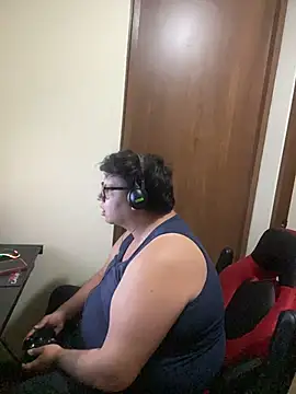 Taylor_DiamondBoy webcam