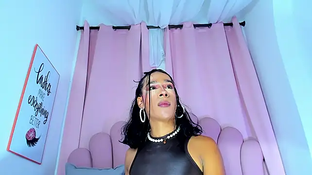 NicoleMadrird webcam