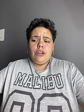 Hailey_Curvy