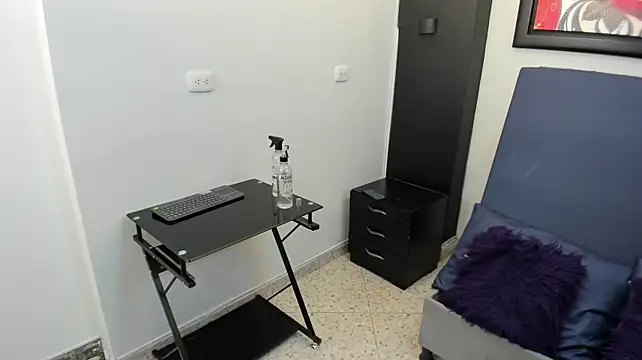 AngeliqueGirard webcam