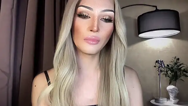 Alicegreenexx live cam on StripChat