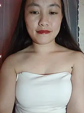 Cherry-squirtt live cam on StripChat