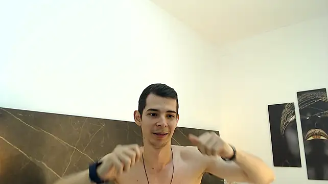 Brandon_Wolf live cam on StripChat