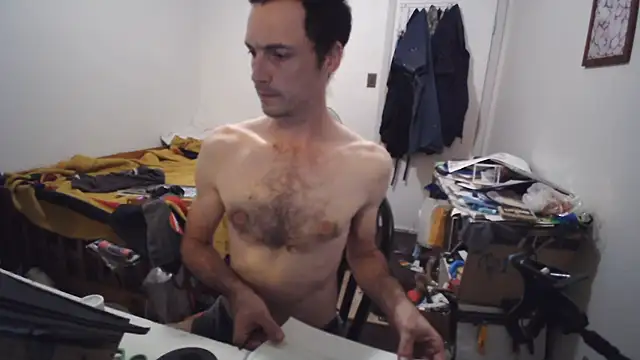 JohnnyMoves webcam
