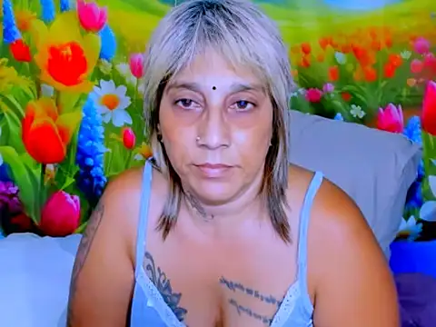 indianroxy webcam