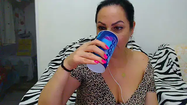 MissElla webcam