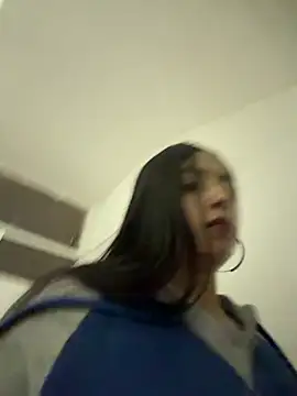 LilacNoir webcam