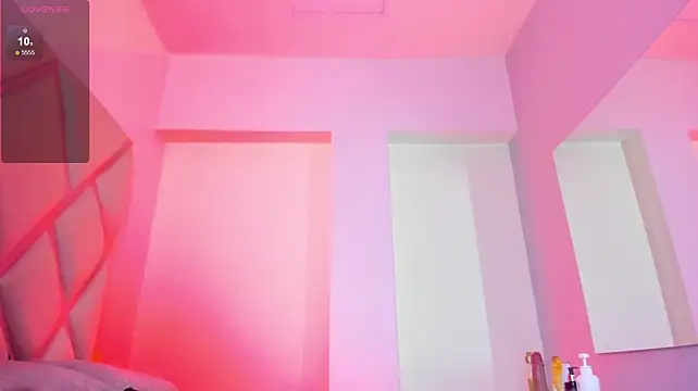 Lauren-22 live cam on StripChat
