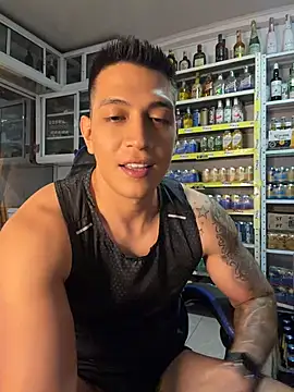 OliverWest04 webcam