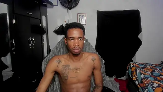 Kofi_exotic_2 webcam