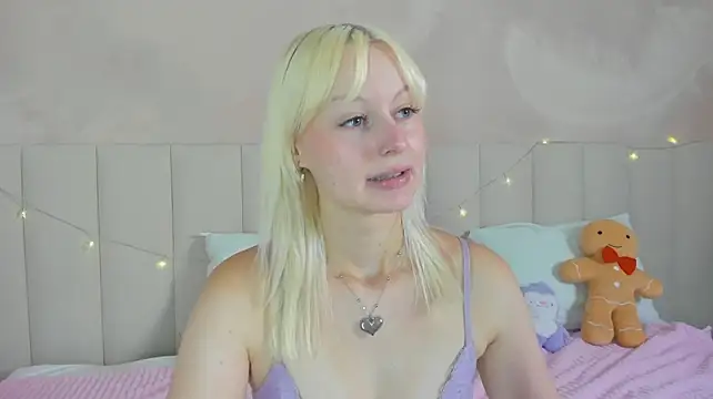 AdeleSilvy webcam