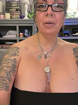 dieseldame1313 webcam