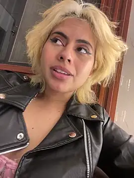 Eva_Feller69