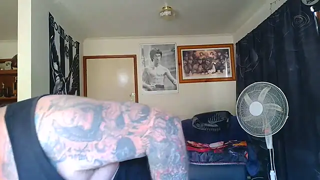 KINKYBLUEYES69 webcam