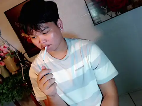 Rain_cum live cam on StripChat