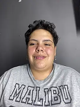 Hailey_Curvy webcam