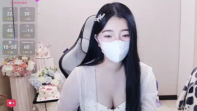 Nina_777_ webcam