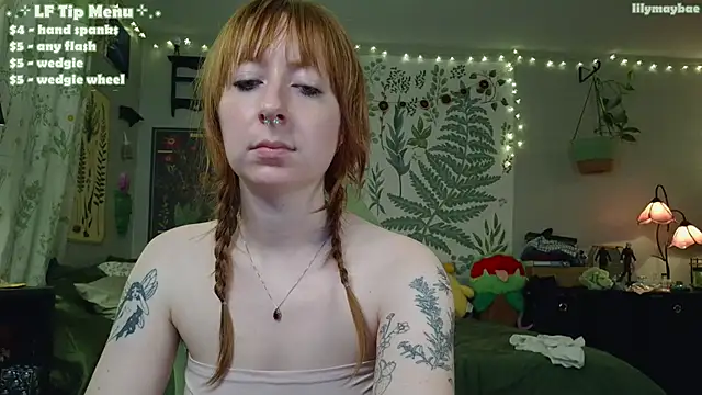 LilyMayBae webcam