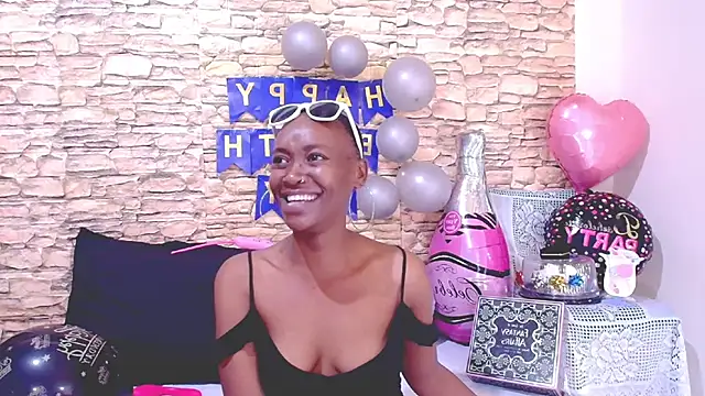 EbonyOlive69 webcam